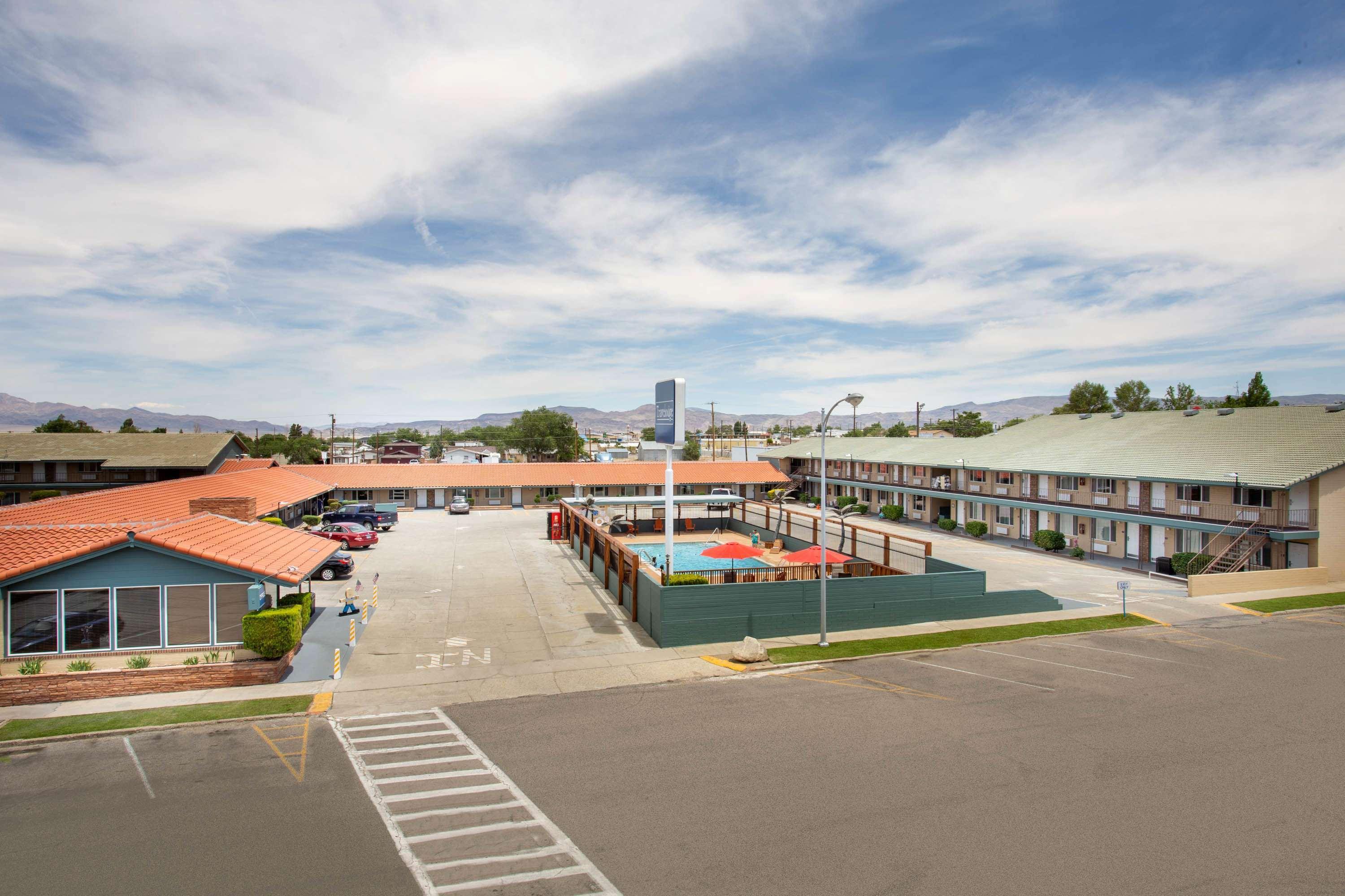 Travelodge By Wyndham Hawthorne Exterior foto